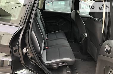 Позашляховик / Кросовер Ford Escape 2014 в 