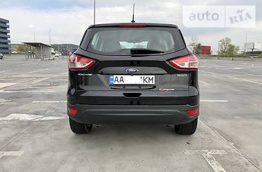 Позашляховик / Кросовер Ford Escape 2014 в 