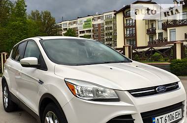 Позашляховик / Кросовер Ford Escape 2013 в 