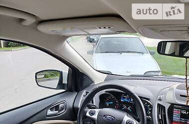Позашляховик / Кросовер Ford Escape 2013 в 