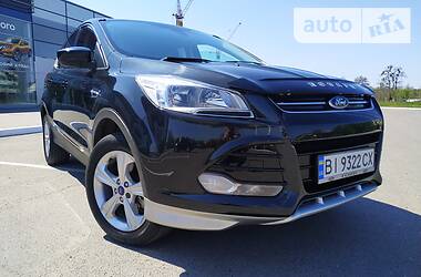 Позашляховик / Кросовер Ford Escape 2013 в 