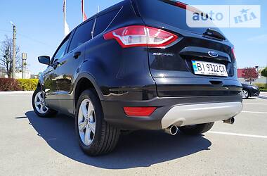 Позашляховик / Кросовер Ford Escape 2013 в 