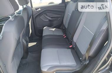 Позашляховик / Кросовер Ford Escape 2013 в 