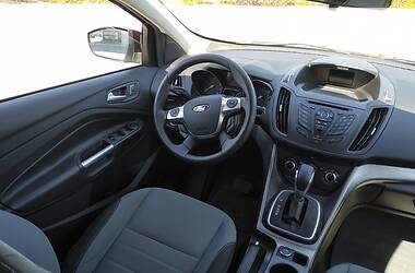 Позашляховик / Кросовер Ford Escape 2013 в 