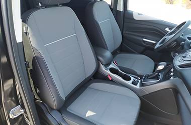 Позашляховик / Кросовер Ford Escape 2013 в 