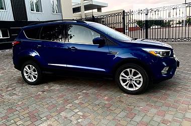 Позашляховик / Кросовер Ford Escape 2017 в 