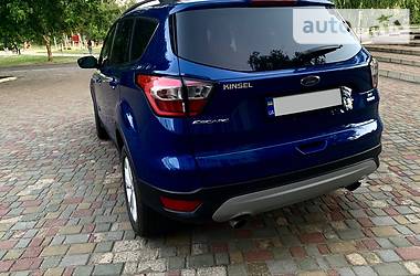 Позашляховик / Кросовер Ford Escape 2017 в 