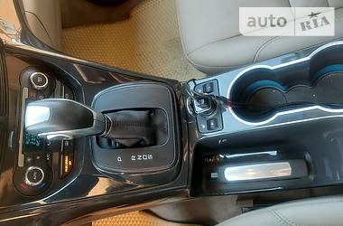 Внедорожник / Кроссовер Ford Escape 2015 в 
