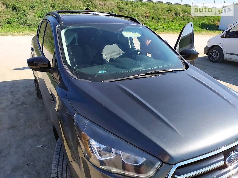 Позашляховик / Кросовер Ford Escape 2017 в Хоролі