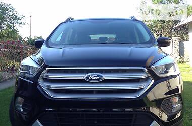 Позашляховик / Кросовер Ford Escape 2017 в 