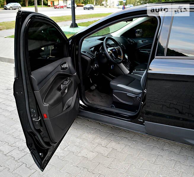 Позашляховик / Кросовер Ford Escape 2015 в Хмельницькому