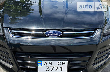 Внедорожник / Кроссовер Ford Escape 2013 в Малине