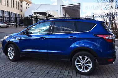 Позашляховик / Кросовер Ford Escape 2017 в 