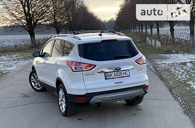 Внедорожник / Кроссовер Ford Escape 2013 в Ровно