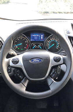 Внедорожник / Кроссовер Ford Escape 2013 в Ужгороде