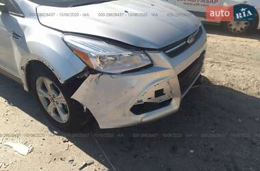 Позашляховик / Кросовер Ford Escape 2014 в 