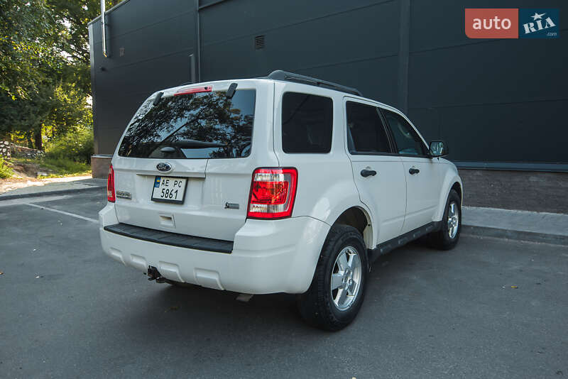 Внедорожник / Кроссовер Ford Escape 2011 в Днепре