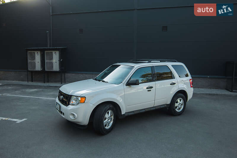 Внедорожник / Кроссовер Ford Escape 2011 в Днепре