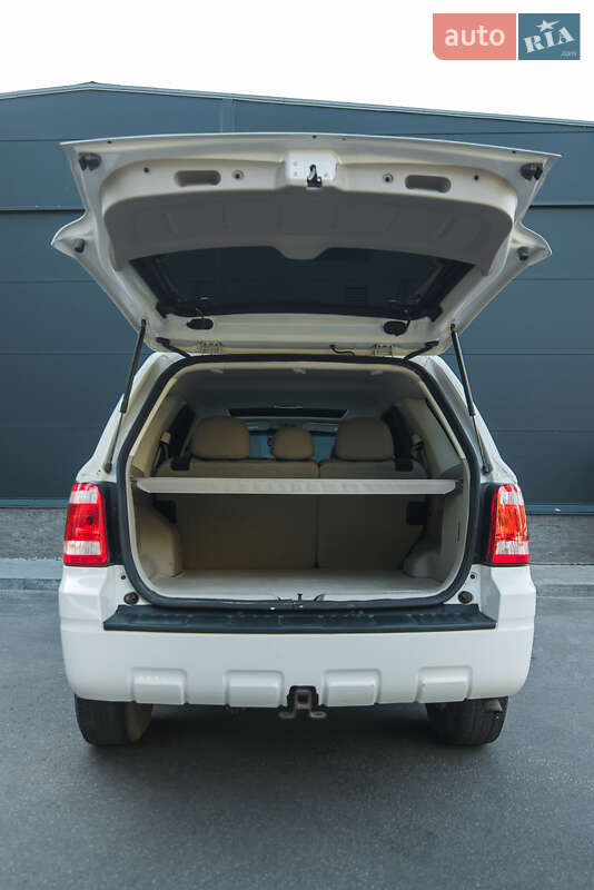 Внедорожник / Кроссовер Ford Escape 2011 в Днепре