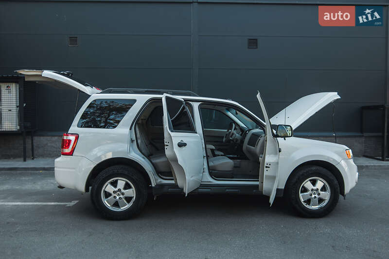 Внедорожник / Кроссовер Ford Escape 2011 в Днепре