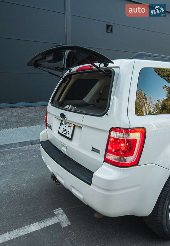 Внедорожник / Кроссовер Ford Escape 2011 в Днепре