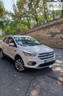 Позашляховик / Кросовер Ford Escape 2016 в Миколаєві