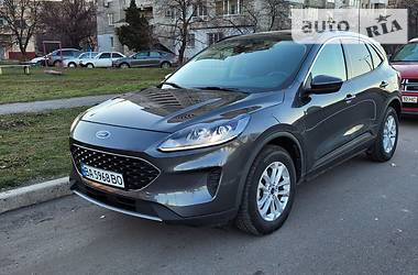 Внедорожник / Кроссовер Ford Escape 2020 в 