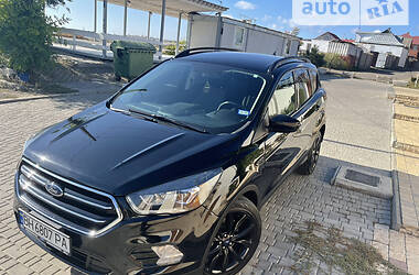 Позашляховик / Кросовер Ford Escape 2018 в Одесі