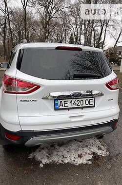 Внедорожник / Кроссовер Ford Escape 2013 в Пятихатках