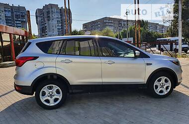 Внедорожник / Кроссовер Ford Escape 2019 в Львове