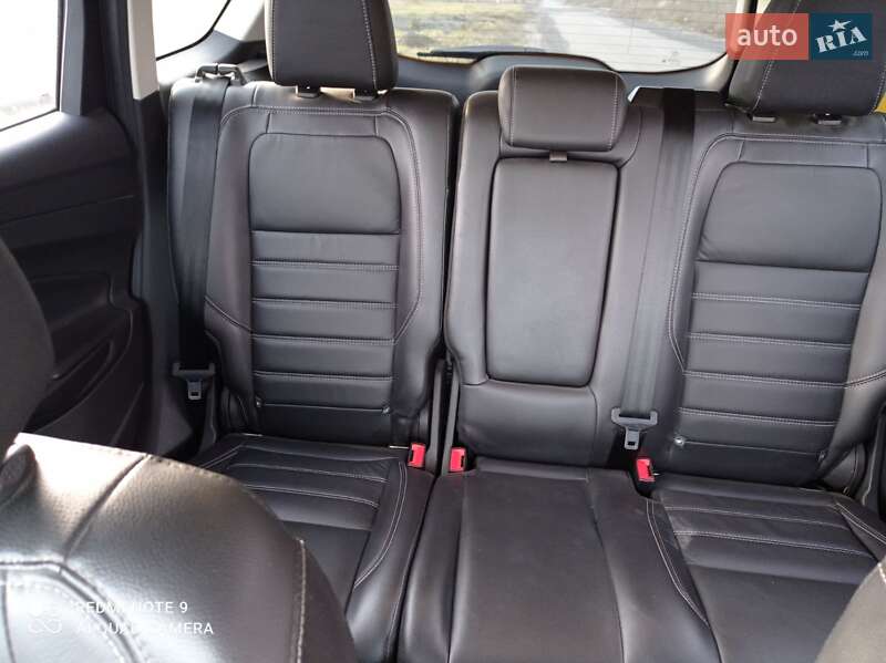 Внедорожник / Кроссовер Ford Escape 2017 в Змиеве