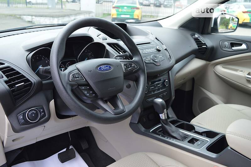Позашляховик / Кросовер Ford Escape 2016 в Києві