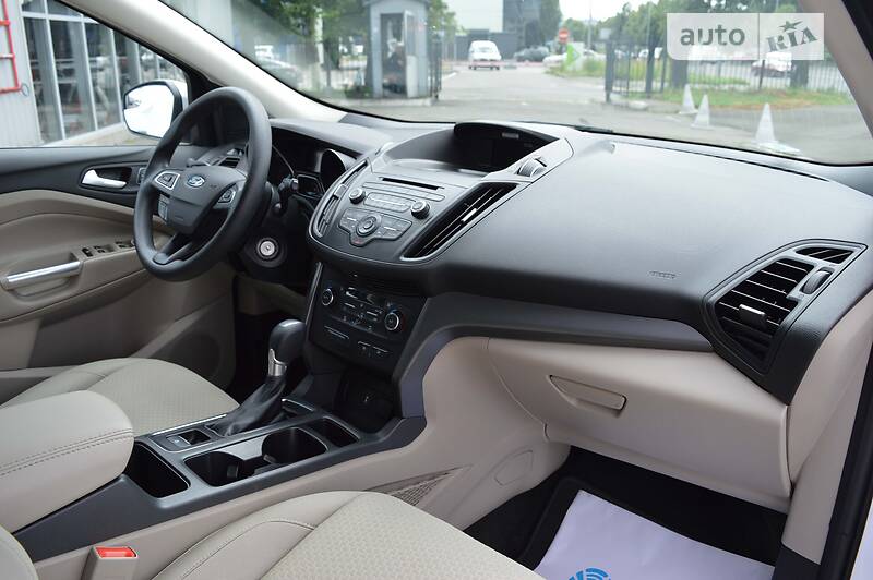 Позашляховик / Кросовер Ford Escape 2016 в Києві