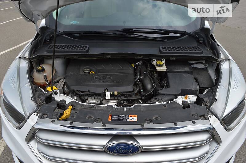 Позашляховик / Кросовер Ford Escape 2016 в Києві