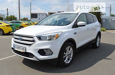Внедорожник / Кроссовер Ford Escape 2016 в 