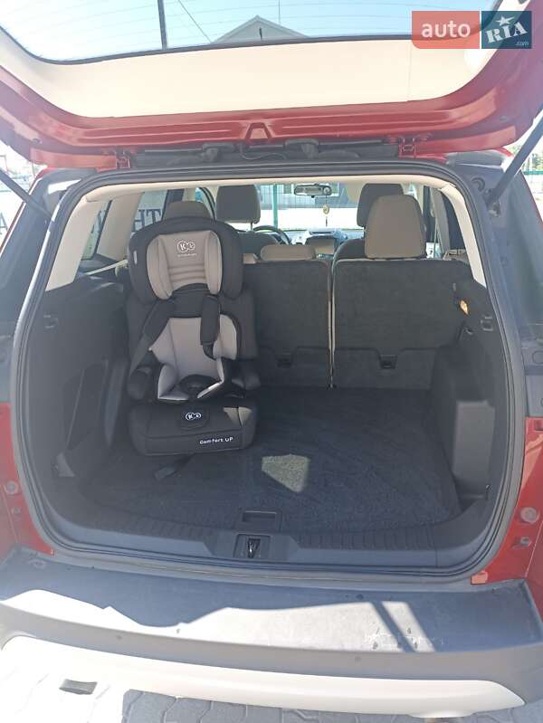 Внедорожник / Кроссовер Ford Escape 2014 в Каменке-Бугской