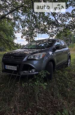 Внедорожник / Кроссовер Ford Escape 2012 в 
