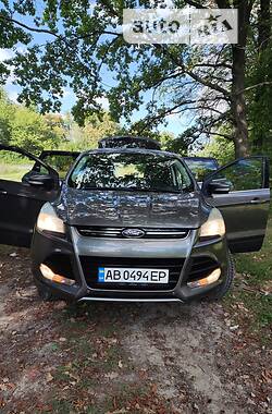 Внедорожник / Кроссовер Ford Escape 2012 в 