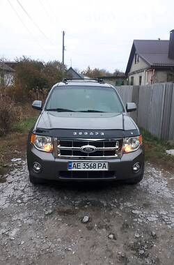 Внедорожник / Кроссовер Ford Escape 2012 в 