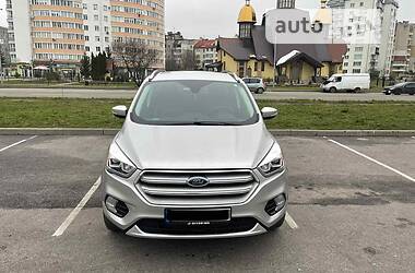 Позашляховик / Кросовер Ford Escape 2017 в Івано-Франківську