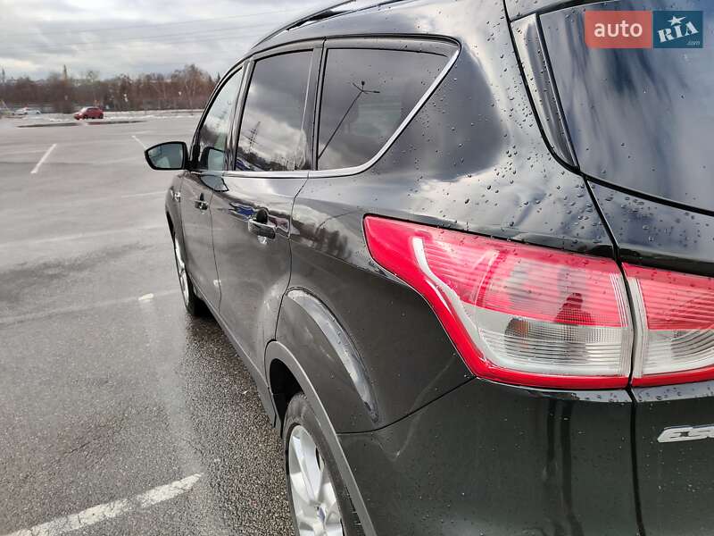 Внедорожник / Кроссовер Ford Escape 2015 в Львове
