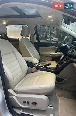 Внедорожник / Кроссовер Ford Escape 2015 в 