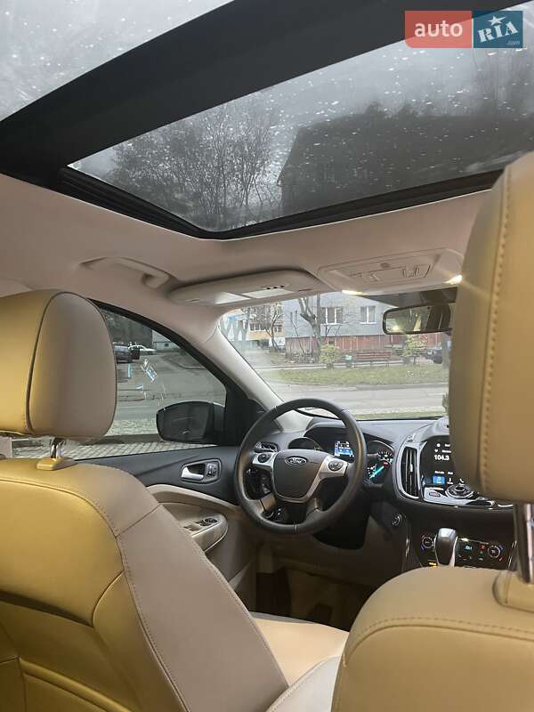 Позашляховик / Кросовер Ford Escape 2015 в Львові