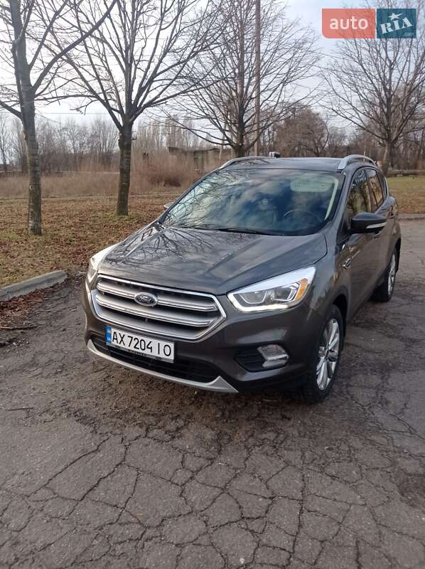 Внедорожник / Кроссовер Ford Escape 2017 в Змиеве