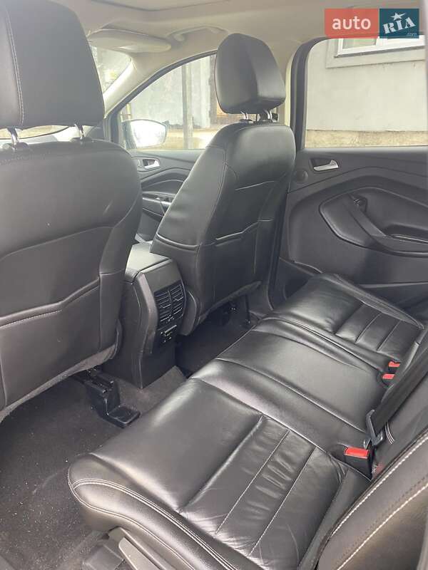 Внедорожник / Кроссовер Ford Escape 2015 в Сокирянах