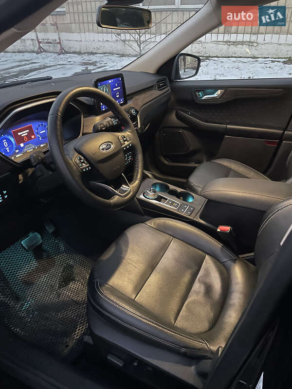 Внедорожник / Кроссовер Ford Escape 2020 в Киеве