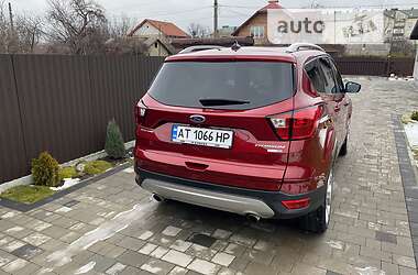 Позашляховик / Кросовер Ford Escape 2019 в Коломиї