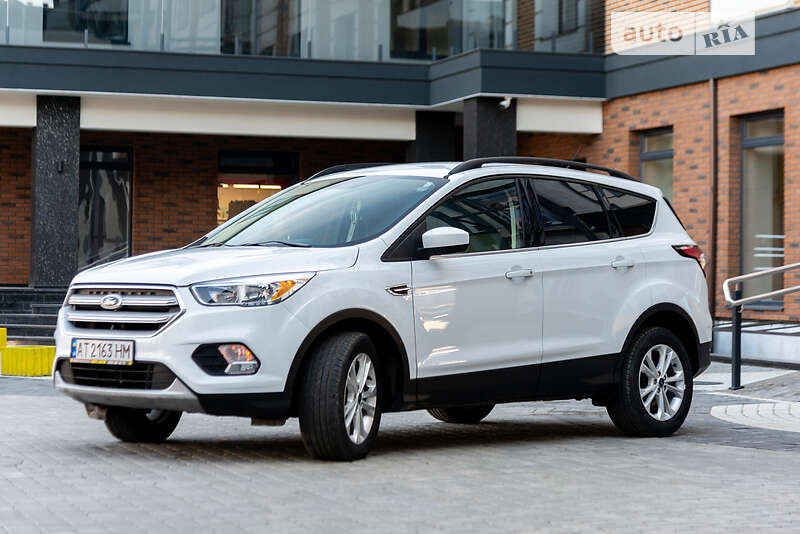 Внедорожник / Кроссовер Ford Escape 2018 в Коломые