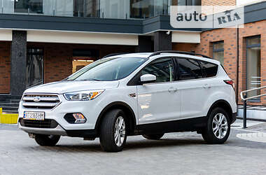 Позашляховик / Кросовер Ford Escape 2018 в 