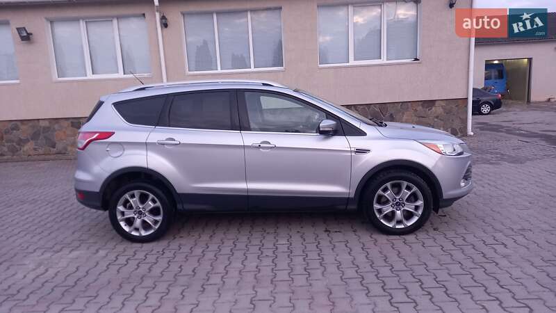 Внедорожник / Кроссовер Ford Escape 2016 в Хмельницком